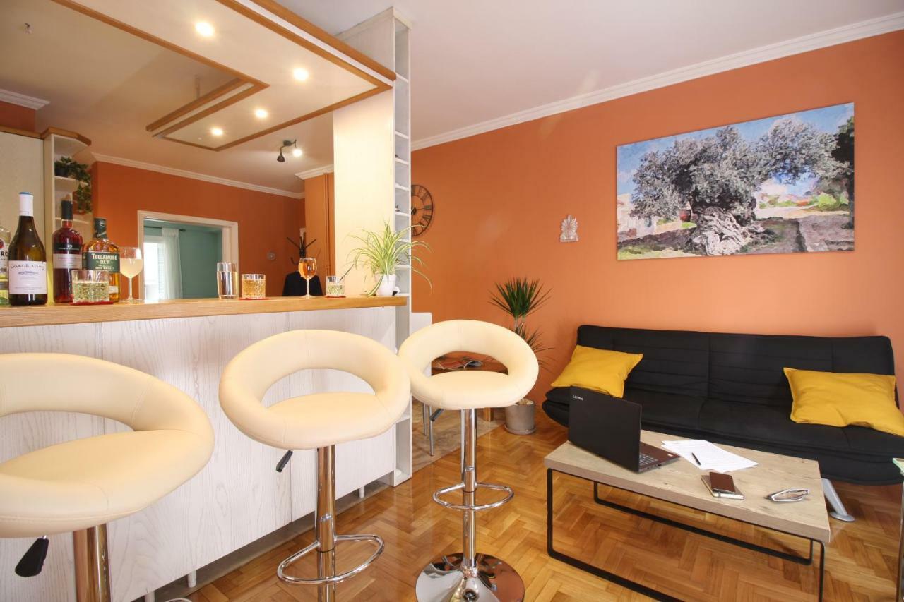Best Location New Apartment At Acropolis アテネ エクステリア 写真